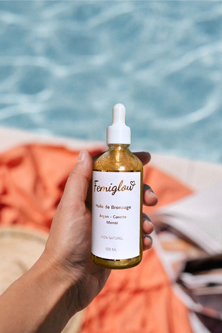 Huile de Bronzage Scintillante – Carotte, Argan & Monoï